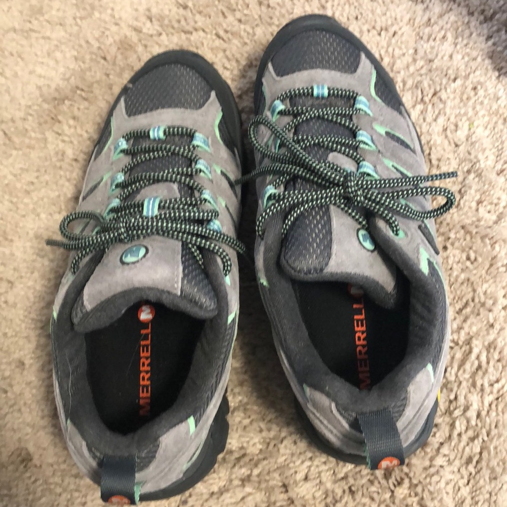 Merrell hiking shoes NWOT